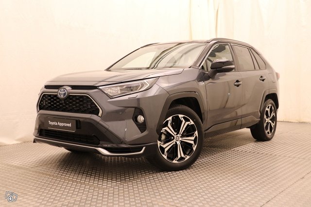 Toyota RAV4 Plug-in 1