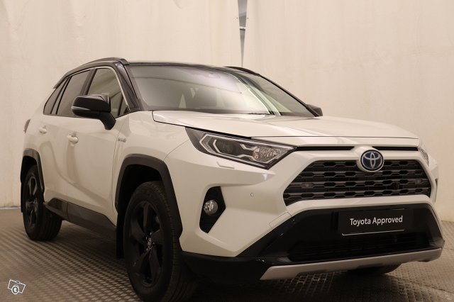 Toyota RAV4 6