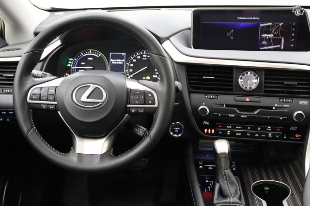 Lexus RX 11
