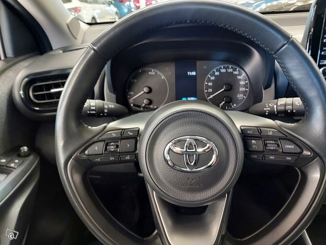 Toyota Yaris 7