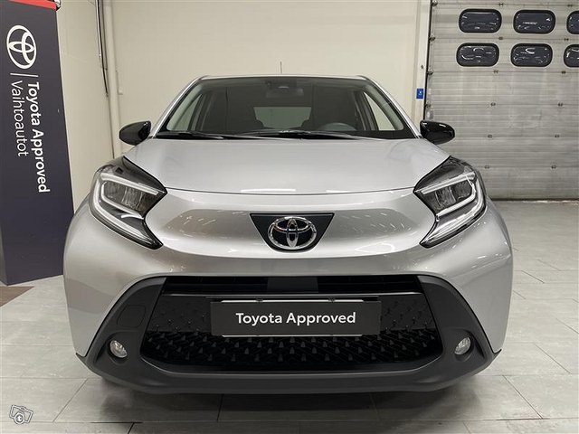 Toyota Aygo X 8