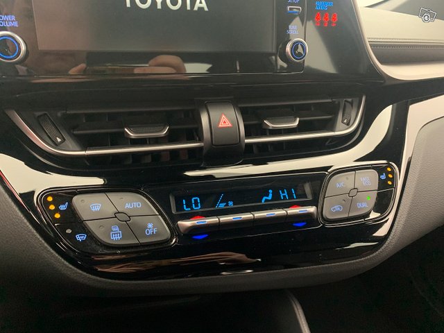 Toyota C-HR 16