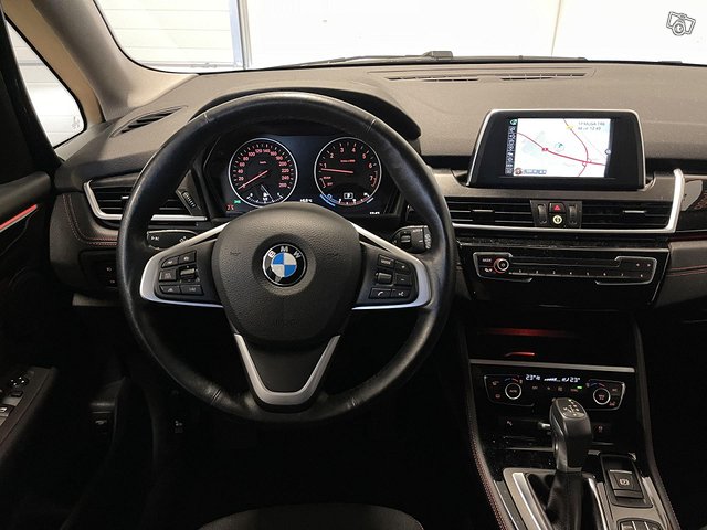 BMW 220 10