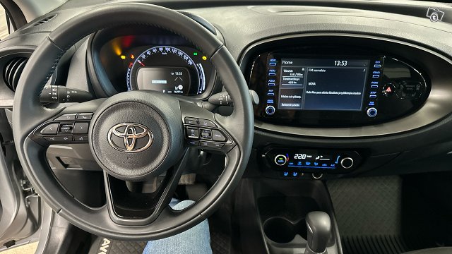 Toyota Aygo X 10