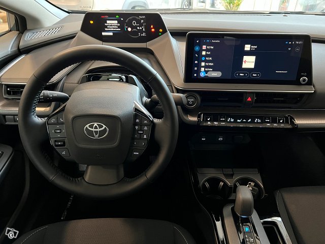Toyota Prius Plug-in 5