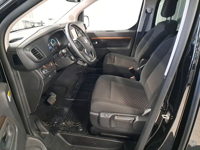 Toyota Proace Verso EV 8