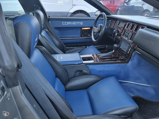 Chevrolet Corvette 3
