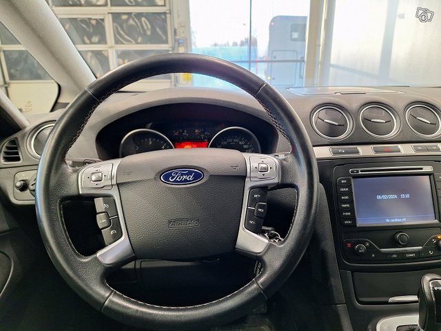 Ford S-Max 14