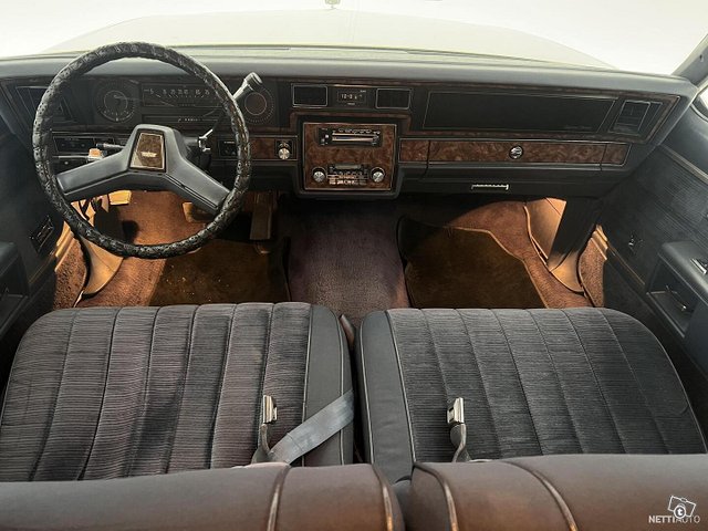 Chevrolet Caprice 9