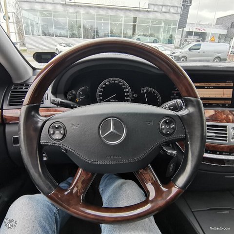 Mercedes-Benz S 11