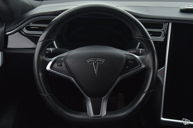 Tesla Model S 25