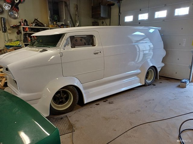 Chevrolet Chevy Van 3