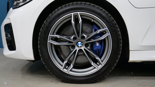 BMW 3-SARJA 19
