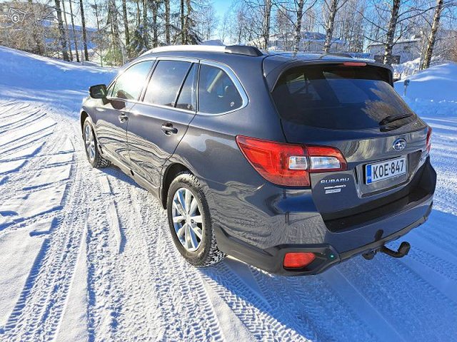 SUBARU Outback 3