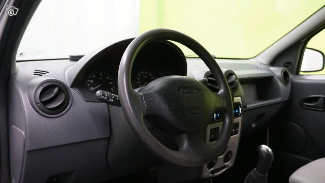 Dacia Logan Van 8