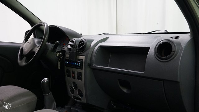 Dacia Logan Van 11