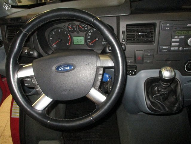 Ford Transit 7