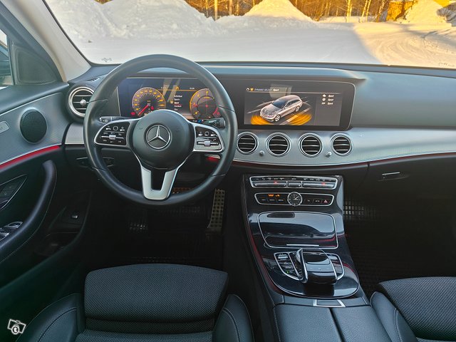 Mercedes-Benz E-sarja 16