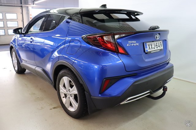 Toyota C-HR 3