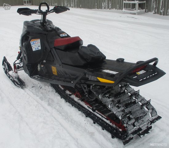 Ski-Doo Freeride 8