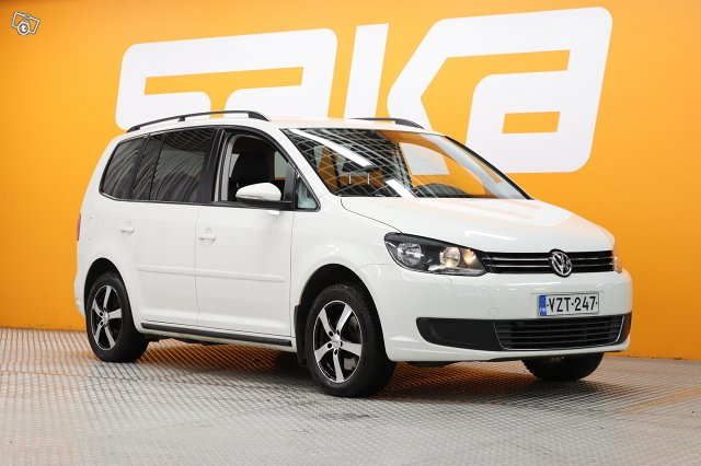 Volkswagen Touran 1