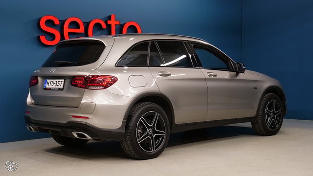 MERCEDES-BENZ GLC 3