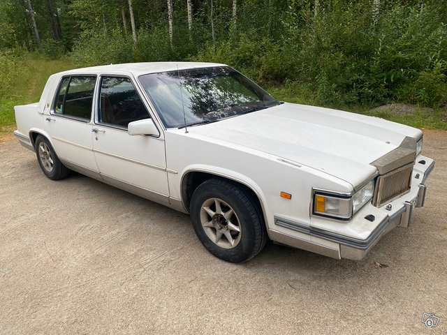 Cadillac Fleetwood 3