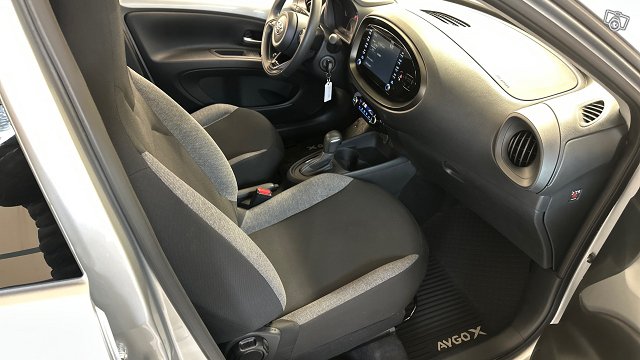Toyota Aygo X 17