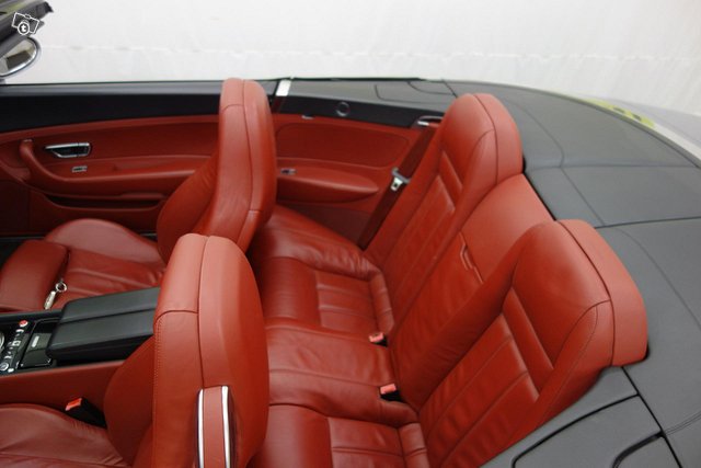 Bentley Continental 11