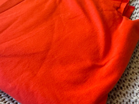 Kirkkaan punainen trikoo 300 x 160 cm, Ksityt, Rovaniemi, Tori.fi