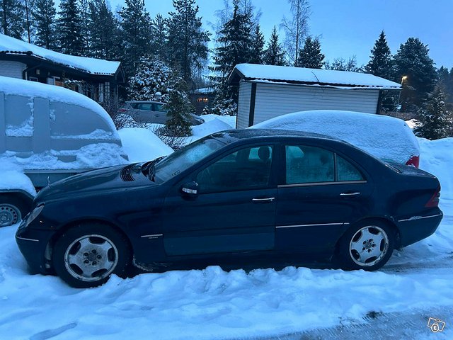 Mercedes-Benz C 270 2