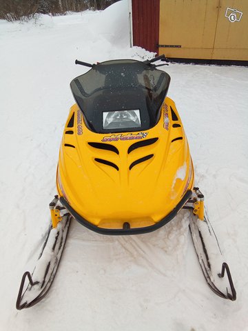 Ski-Doo MXZ 440 F, kuva 1