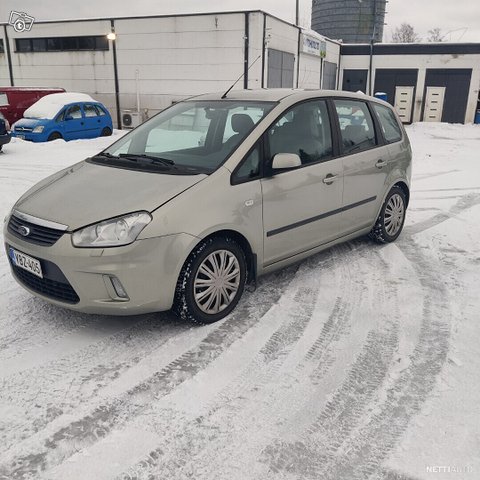 Ford C-Max 21