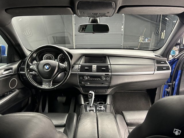 BMW X6M 9