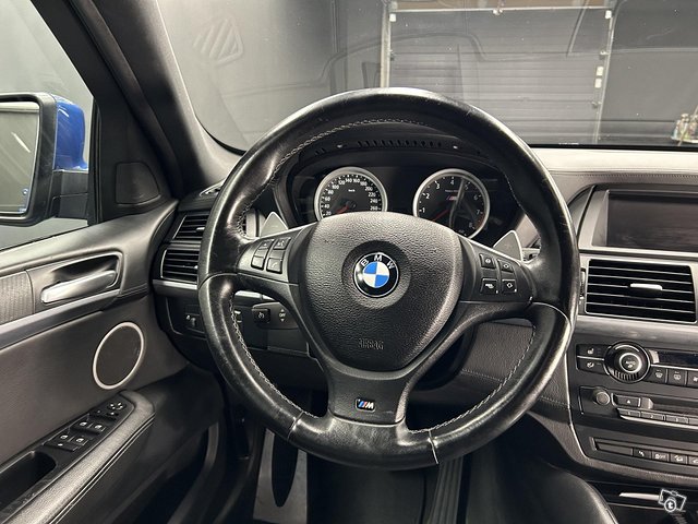 BMW X6M 10