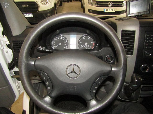 Mercedes-Benz Sprinter 14