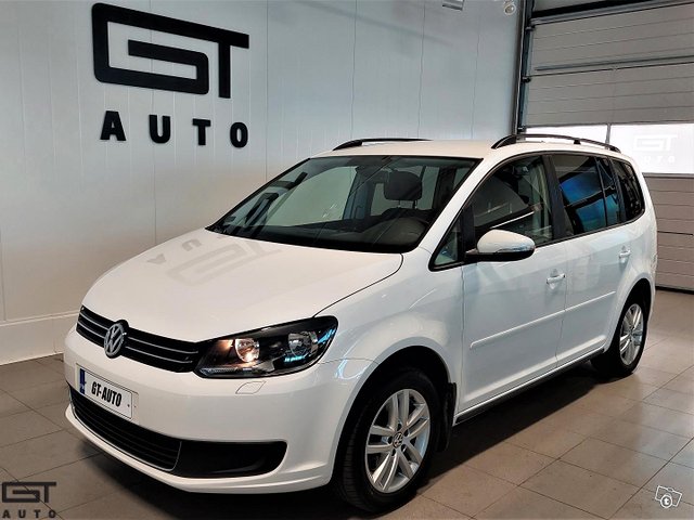 Volkswagen Touran 1