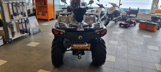 Can-am outlander 570 Pro 3