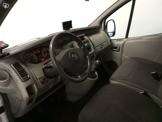 Opel Vivaro 14