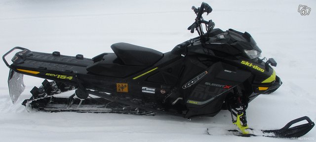 Ski-Doo Summit 5