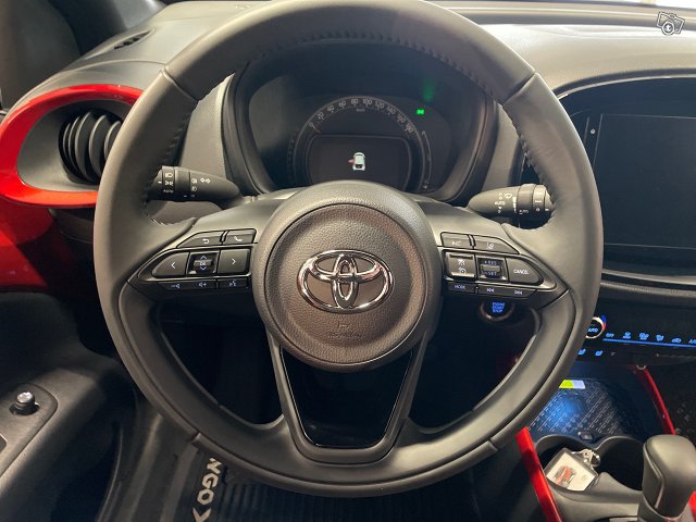 Toyota Aygo X 14
