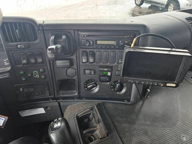Scania P270 18