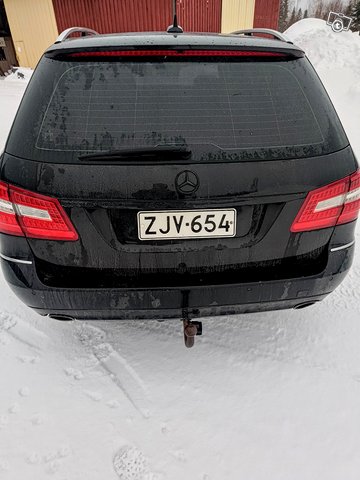 Mercedes-Benz E 350 4