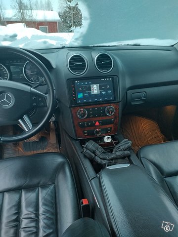 Mercedes-Benz ML 7