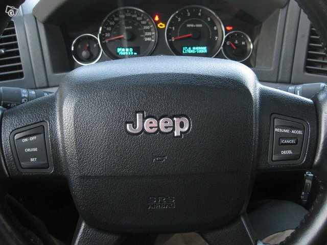 Jeep Grand Cherokee 6