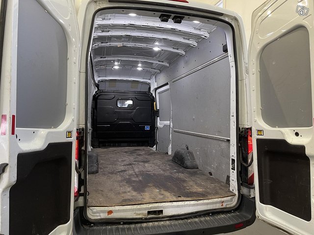 Ford Transit 19