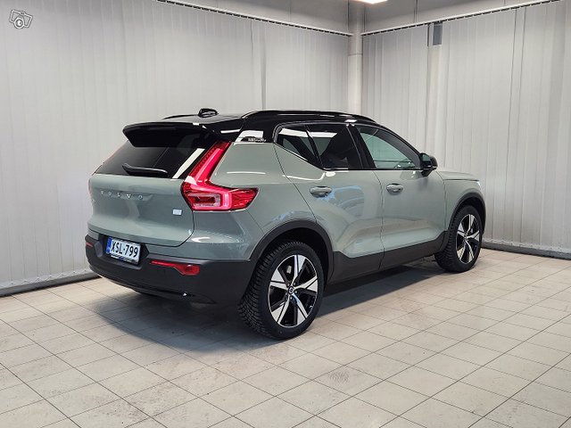 Volvo XC40 6