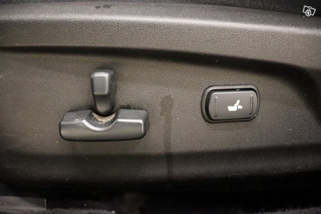 Subaru Legacy 18