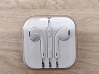 Apple Earpods kuulokkeet