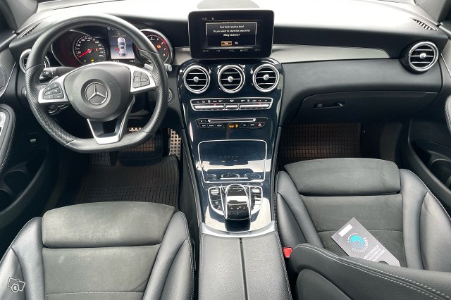 Mercedes-Benz GLC 7